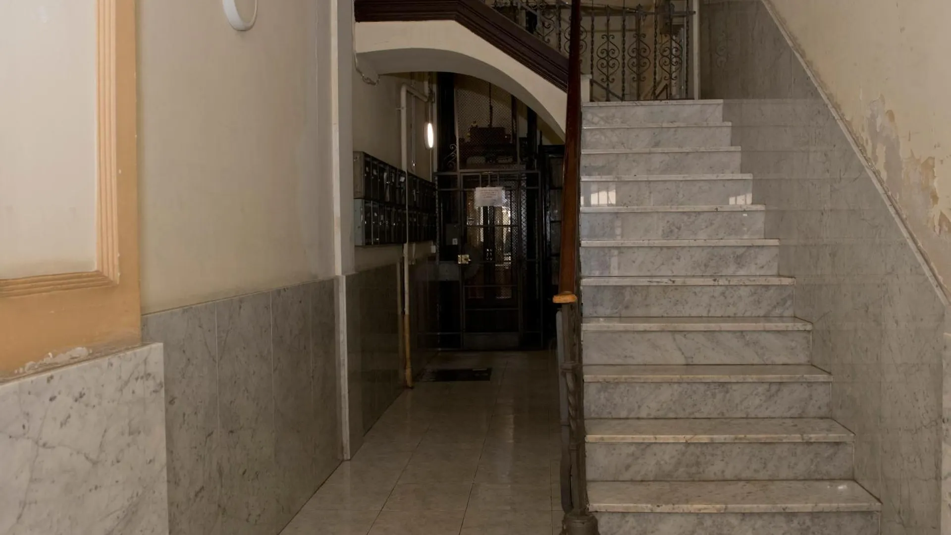 Apartamento Gaudi-Sant Pau Barcelona 0*,  Spain