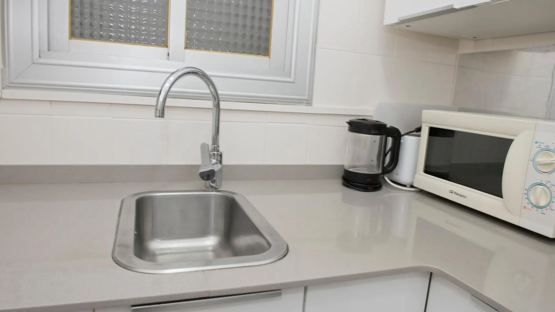 Apartamento Gaudi-Sant Pau Barcelona 0*,  Spain